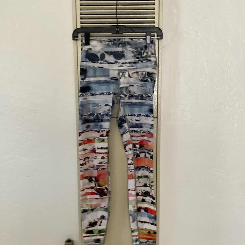 Lululemon leggings size 4